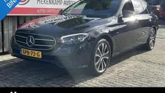 Zwart Gebruikt 2021 Mercedes E300 Avantgarde Stationwagen | € 33.750 (Goede deal)