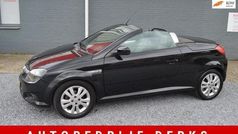 Zwart Gebruikt 2005 Opel Tigra Cosmo Cabriolet | € 1.650 (Eerlijke prijs)