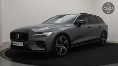 Grijs Gebruikt 2020 Volvo V60 R-Design Stationwagen | € 32.900 (Eerlijke prijs)