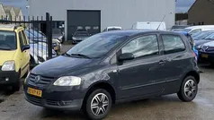 Grijs, metallic lak Gebruikt 2007 VW Fox Trendline Hatchback | € 1.195 (Eerlijke prijs)