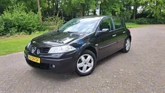 Zwart Gebruikt 2008 Renault Mégane III Business Hatchback | € 2.199 (Goede deal)