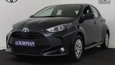 Gebruikt 2024 Toyota Yaris Hybrid Active Hatchback | € 23.950 (Eerlijke prijs)