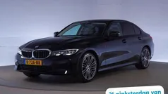 Zwart Gebruikt 2020 BMW 320 Executive Sedan | € 25.445 (Goede deal)