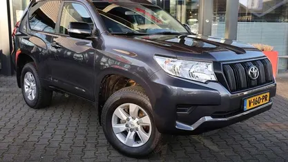 Grijs Occasion 2018 Toyota Land Cruiser Comfort SUV | € 41.995 (Goede deal)