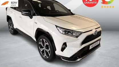Wit Occasion 2026 Toyota RAV4 Hybrid Plus SUV | € 42.950 (Super prijs)
