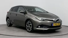 Grijs Gebruikt 2016 Toyota Auris Hybrid Hatchback | € 13.999 (Eerlijke prijs)