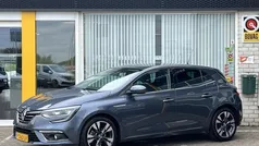 Grijs Gebruikt 2020 Renault Mégane IV Intens Hatchback | € 17.333 (Eerlijke prijs)