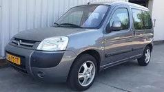 Gebruikt 2004 Citroën Berlingo MPV | € 2.500 (Eerlijke prijs)