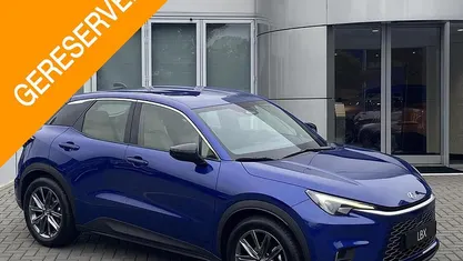 Blauw Occasion 2024 Lexus LBX SUV | € 36.700 (Eerlijke prijs)
