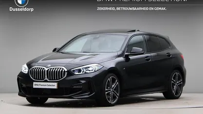 Occasion BMW 118 Executive 136 PK (100 kW) 2024 Zwart Hatchback