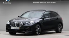 Zwart Gebruikt 2024 BMW 118 Executive Hatchback | € 34.450 (Eerlijke prijs)
