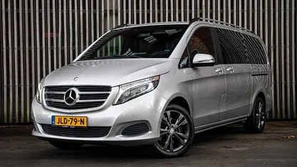 Grijs Occasion 2017 Mercedes V250 Avantgarde Edition MPV | € 42.950 (Eerlijke prijs)