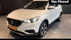 Wit Gebruikt 2020 MG ZS Luxury Sedan | € 15.995 (Eerlijke prijs)