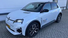 Wit Nieuw 2025 Renault R5 Iconic Hatchback | € 30.450 (Eerlijke prijs)