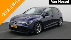 Blauw Gebruikt 2024 VW Golf VIII R-line Hatchback | € 33.900 (Goede deal)