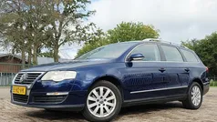 Blauw Gebruikt 2005 VW Passat Comfortline Stationwagen | € 1.799 (Eerlijke prijs)