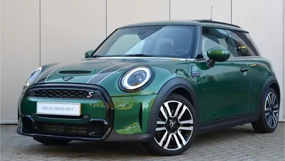 Groen Gebruikt 2022 Mini Cooper S Classic Hatchback | € 31.450 (Eerlijke prijs)