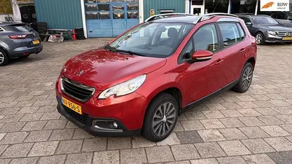 Oranje (metallic) Gebruikt 2016 Peugeot 2008 Active SUV | € 6.950 (Eerlijke prijs)