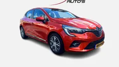 Oranje Gebruikt 2021 Renault Clio V Intens Hatchback | € 16.145 (Eerlijke prijs)
