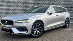 Grijs Gebruikt 2018 Volvo V60 Momentum Stationwagen | € 28.694 (Super prijs)