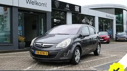 Grijs Gebruikt 2012 Opel Corsa Business Edition Hatchback | € 4.490 (Eerlijke prijs)