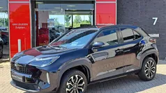 Zwart Gebruikt 2024 Toyota Yaris Cross SUV | € 30.400 (Eerlijke prijs)