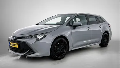 Grijs metallic Gebruikt 2019 Toyota Corolla Sport Stationwagen | € 21.440 (Goede deal)