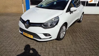 Wit Occasion 2016 Renault Clio IV Zen Hatchback | € 7.750 (Eerlijke prijs)