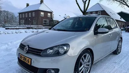 Grijs Gebruikt 2009 VW Golf VI Highline Hatchback | € 5.845 (Eerlijke prijs)