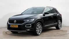Zwart Gebruikt 2021 VW T-Roc Business SUV | € 28.590 (Eerlijke prijs)