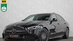 Zwart, metallic lak Gebruikt 2023 Mercedes C300 AMG line Sedan | € 57.900 (Eerlijke prijs)