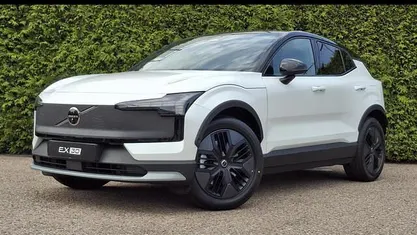 Wit Nieuw 2025 Volvo EX30 CC Performance SUV | € 54.240 (Eerlijke prijs)