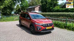 Bruin, metallic lak Gebruikt 2022 Dacia Jogger Comfort MPV | € 21.250 (Eerlijke prijs)