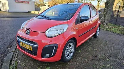 Rood Gebruikt 2013 Citroën C1 Attraction Hatchback | € 3.399 (Eerlijke prijs)