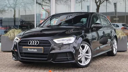 Zwart Occasion 2020 Audi A3 Sportback S-Line Hatchback | € 23.900 (Super prijs)
