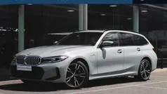 Grijs Gebruikt 2024 BMW 330 Executive Stationwagen | € 59.950