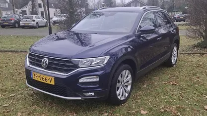 Gebruikt 2019 VW T-Roc Style SUV | € 17.950 (Eerlijke prijs)