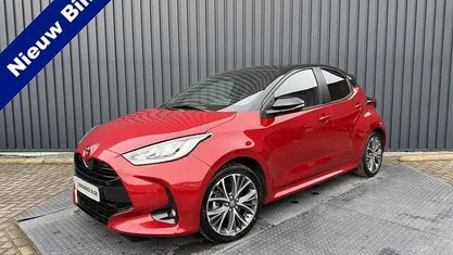 Occasion Toyota Yaris Executive 116 PK (85 kW) 2024 Rood Hatchback