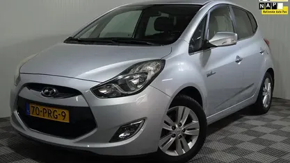 Grijs (metallic) Gebruikt 2011 Hyundai ix20 Hatchback | € 7.500 (Super prijs)