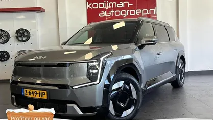 Pebble gray m Gebruikt 2024 Kia EV9 Plus SUV | € 72.950 (Eerlijke prijs)