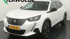 Wit Gebruikt 2023 Peugeot e-2008 Allure SUV | € 21.945 (Eerlijke prijs)