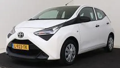 Gebruikt 2021 Toyota Aygo Hatchback | € 10.945 (Eerlijke prijs)