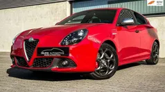 Rood Gebruikt 2017 Alfa Romeo Giulietta Veloce Hatchback | € 20.899 (Eerlijke prijs)
