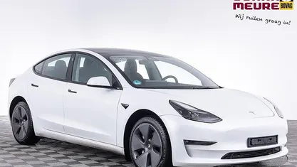 Wit Occasion 2025 Tesla Model 3 Long Range AWD Sedan | € 31.900 (Super prijs)