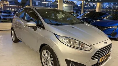 Wit Occasion 2014 Ford Fiesta Titanium Hatchback | € 6.945 (Eerlijke prijs)
