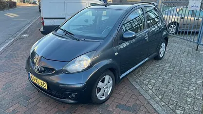 Occasion Toyota Aygo Sport 68 PK (50 kW) 2007 Grijs Hatchback