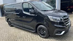 Zwart Nieuw 2024 Renault Trafic Van | € 28.750 (Goede deal)