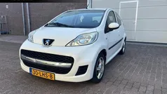 Wit Gebruikt 2010 Peugeot 107 Urban Move Hatchback | € 2.895 (Eerlijke prijs)