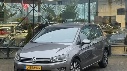 Occasion 2016 VW Golf Sportsvan Highline MPV | € 12.449 (Eerlijke prijs)