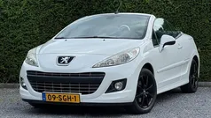 Wit Gebruikt 2011 Peugeot 207 CC Griffe Cabriolet | € 3.550 (Eerlijke prijs)